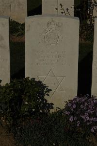 Caterpillar Valley Cemetery Longueval - Lisbona, Nissim