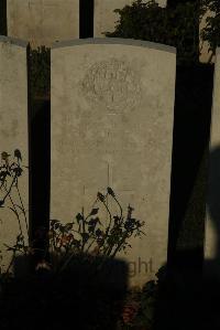 Caterpillar Valley Cemetery Longueval - Lott, M