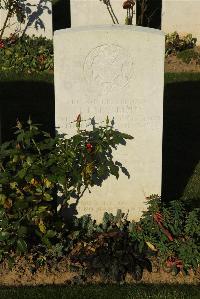 Caterpillar Valley Cemetery Longueval - MacBeth, Harold John