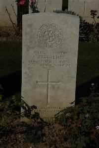 Caterpillar Valley Cemetery Longueval - MacKenzie, Alexander