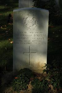 Caterpillar Valley Cemetery Longueval - MacNaghten, Sir Arthur Douglas