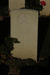 Caterpillar Valley Cemetery Longueval - Madle, E T