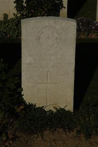 Caterpillar Valley Cemetery Longueval - Mallett, C