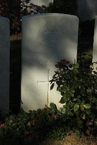 Caterpillar Valley Cemetery Longueval - Marr, F