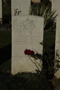 Caterpillar Valley Cemetery Longueval - Marshall, James Barrie