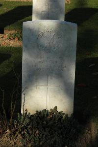 Caterpillar Valley Cemetery Longueval - Marshall, P