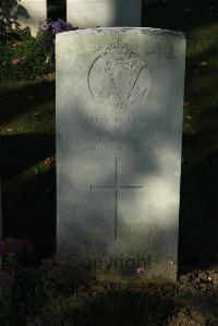 Caterpillar Valley Cemetery Longueval - Martin, W G