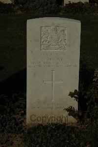 Caterpillar Valley Cemetery Longueval - Mason, Christopher