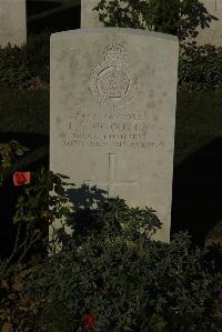 Caterpillar Valley Cemetery Longueval - McQuillan, L E