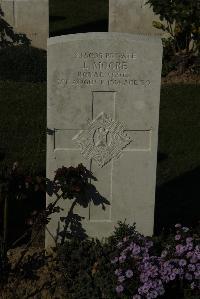 Caterpillar Valley Cemetery Longueval - Moore, J