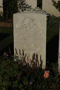 Caterpillar Valley Cemetery Longueval - Moore, James