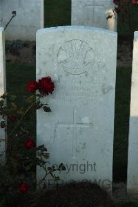 Caterpillar Valley Cemetery Longueval - Mort, R