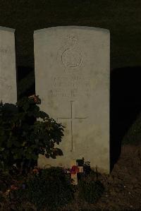 Caterpillar Valley Cemetery Longueval - Morton, R F