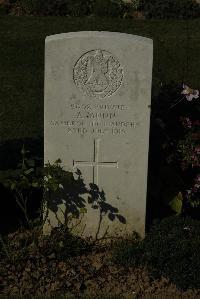 Caterpillar Valley Cemetery Longueval - Munn, A