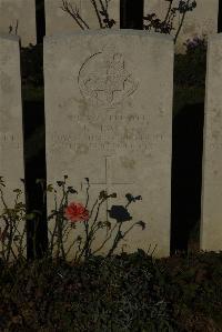 Caterpillar Valley Cemetery Longueval - Orbell, J