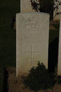 Caterpillar Valley Cemetery Longueval - Palmer, G