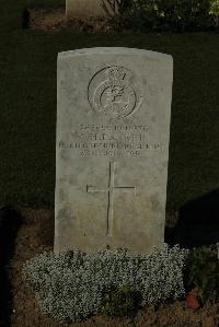 Caterpillar Valley Cemetery Longueval - Parker, C H