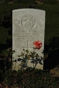 Caterpillar Valley Cemetery Longueval - Parker, Samuel Reilly