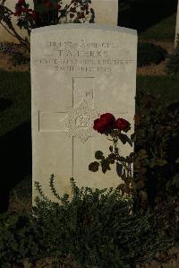 Caterpillar Valley Cemetery Longueval - Perks, T A