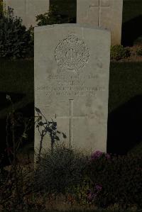 Caterpillar Valley Cemetery Longueval - Perry, E