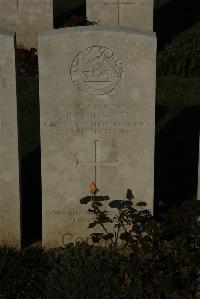 Caterpillar Valley Cemetery Longueval - Piggott, R H