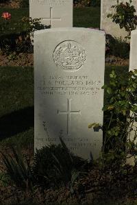 Caterpillar Valley Cemetery Longueval - Pollard, Harold Arthur