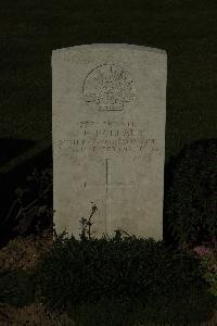 Caterpillar Valley Cemetery Longueval - Pollard, Joseph Harold