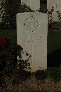 Caterpillar Valley Cemetery Longueval - Porter, W B