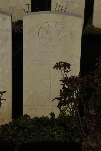 Caterpillar Valley Cemetery Longueval - Pratt, F