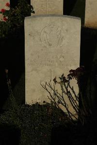 Caterpillar Valley Cemetery Longueval - Pratt, Reginald Alfred