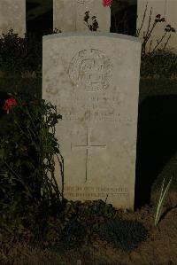 Caterpillar Valley Cemetery Longueval - Radley, J E