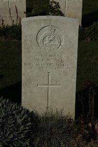 Caterpillar Valley Cemetery Longueval - Revill, Walter Edward