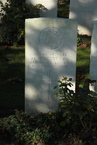 Caterpillar Valley Cemetery Longueval - Reynolds, Herbert William