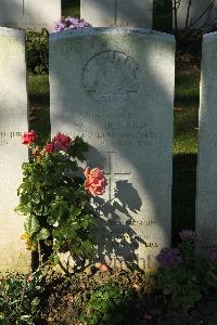 Caterpillar Valley Cemetery Longueval - Rickard, William James