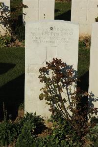 Caterpillar Valley Cemetery Longueval - Robbins, W E