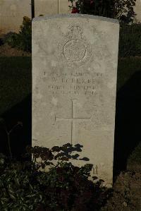 Caterpillar Valley Cemetery Longueval - Roberts, W