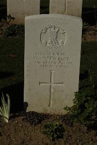 Caterpillar Valley Cemetery Longueval - Robertson, W