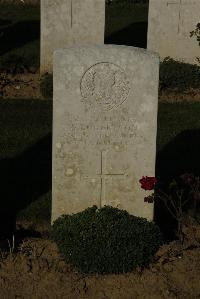 Caterpillar Valley Cemetery Longueval - Robertson, W