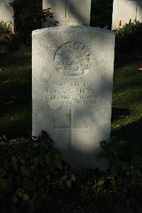 Caterpillar Valley Cemetery Longueval - Saunders, Francis Edward