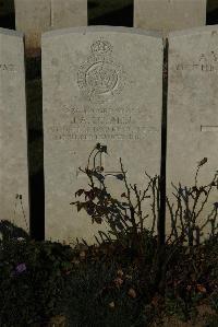 Caterpillar Valley Cemetery Longueval - Sceales, J A