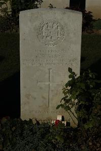 Caterpillar Valley Cemetery Longueval - Sears, John William