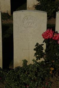 Caterpillar Valley Cemetery Longueval - Shaw, George Edward