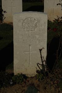 Caterpillar Valley Cemetery Longueval - Short, Henry