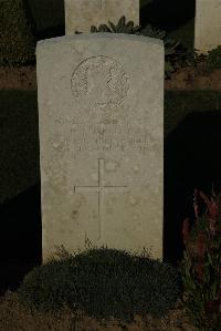 Caterpillar Valley Cemetery Longueval - Simpson, R