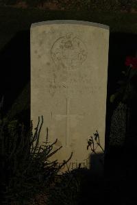 Caterpillar Valley Cemetery Longueval - Smith, G F