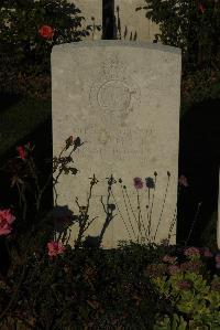 Caterpillar Valley Cemetery Longueval - Smith, G V