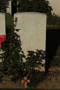 Caterpillar Valley Cemetery Longueval - Smith, Hugh Stewart