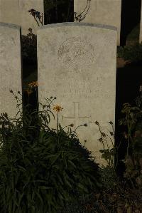 Caterpillar Valley Cemetery Longueval - Smithson, William