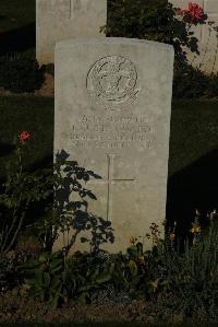 Caterpillar Valley Cemetery Longueval - Stannard, E J