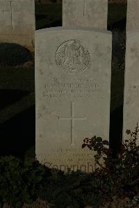 Caterpillar Valley Cemetery Longueval - Sutherland, Robert Nicol